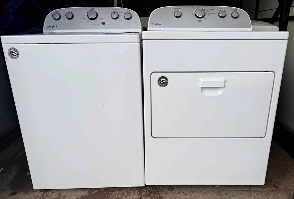 Whirlpool Washer + Electric Dryer – Matching Set