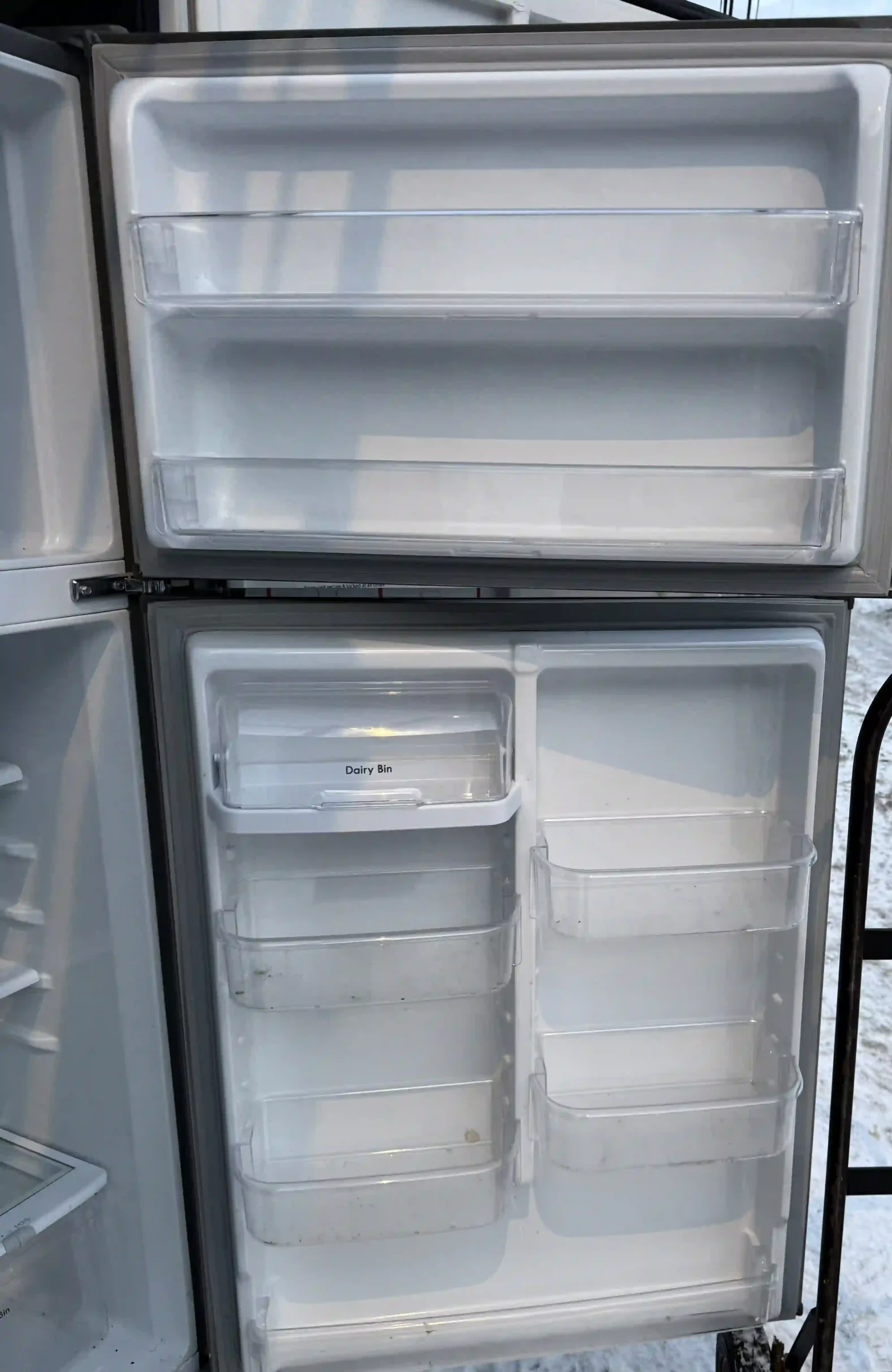 Kenmore Top-Freezer Refrigerator – Clean & Fully Functional - Image 3