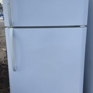 Frigidaire 18 Cu Ft Top-Freezer Refrigerator – Classic Reliable Design