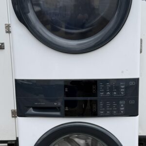 Electrolux 2024 Stackable Washer Dryer Laundry Center (Gas) – Like New