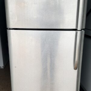 Frigidaire 18 Cu Ft Top-Freezer Refrigerator – Clean & Ready