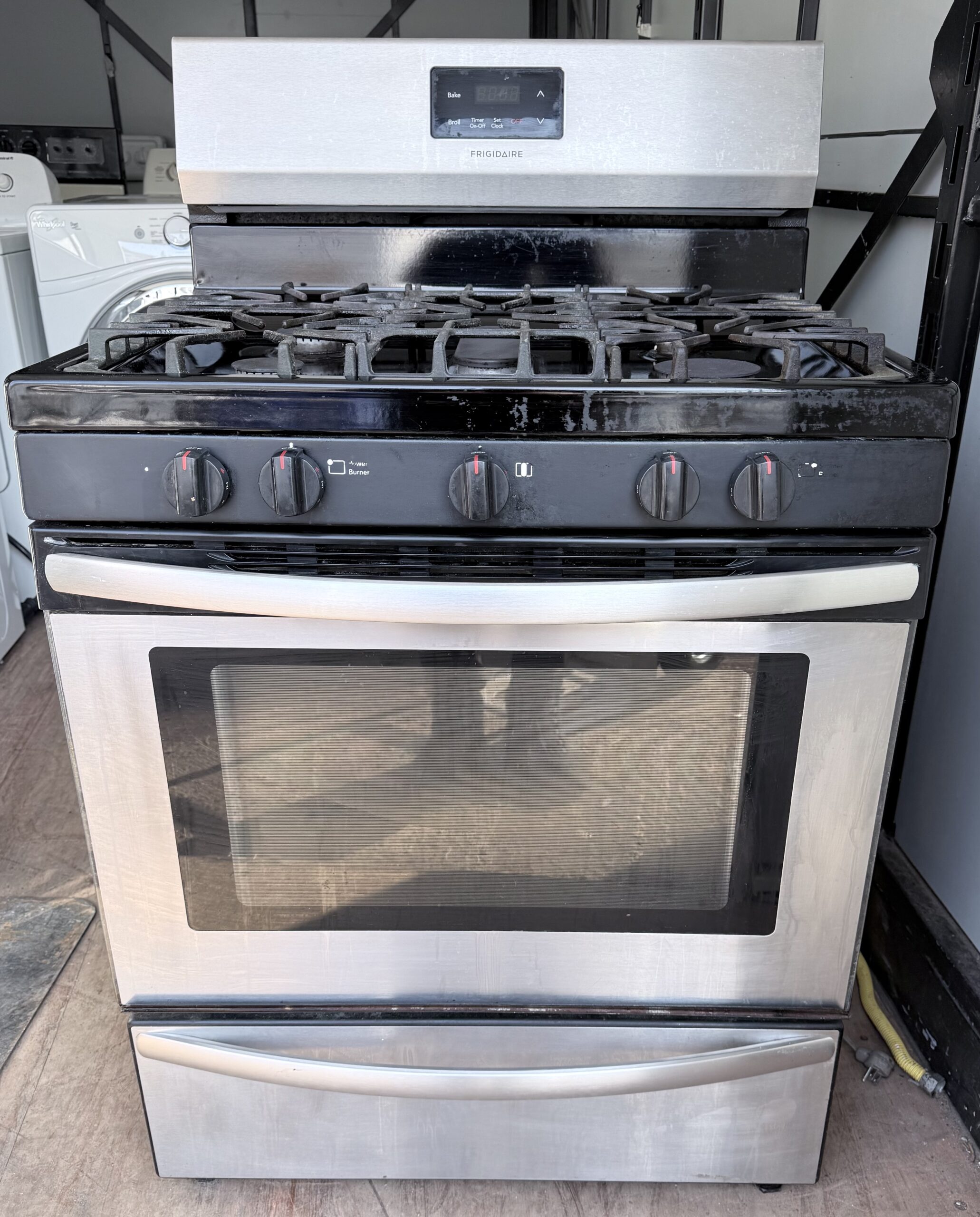 Frigidaire 30 Stainless Steel Gas Range – 5 Burner – Self Clean