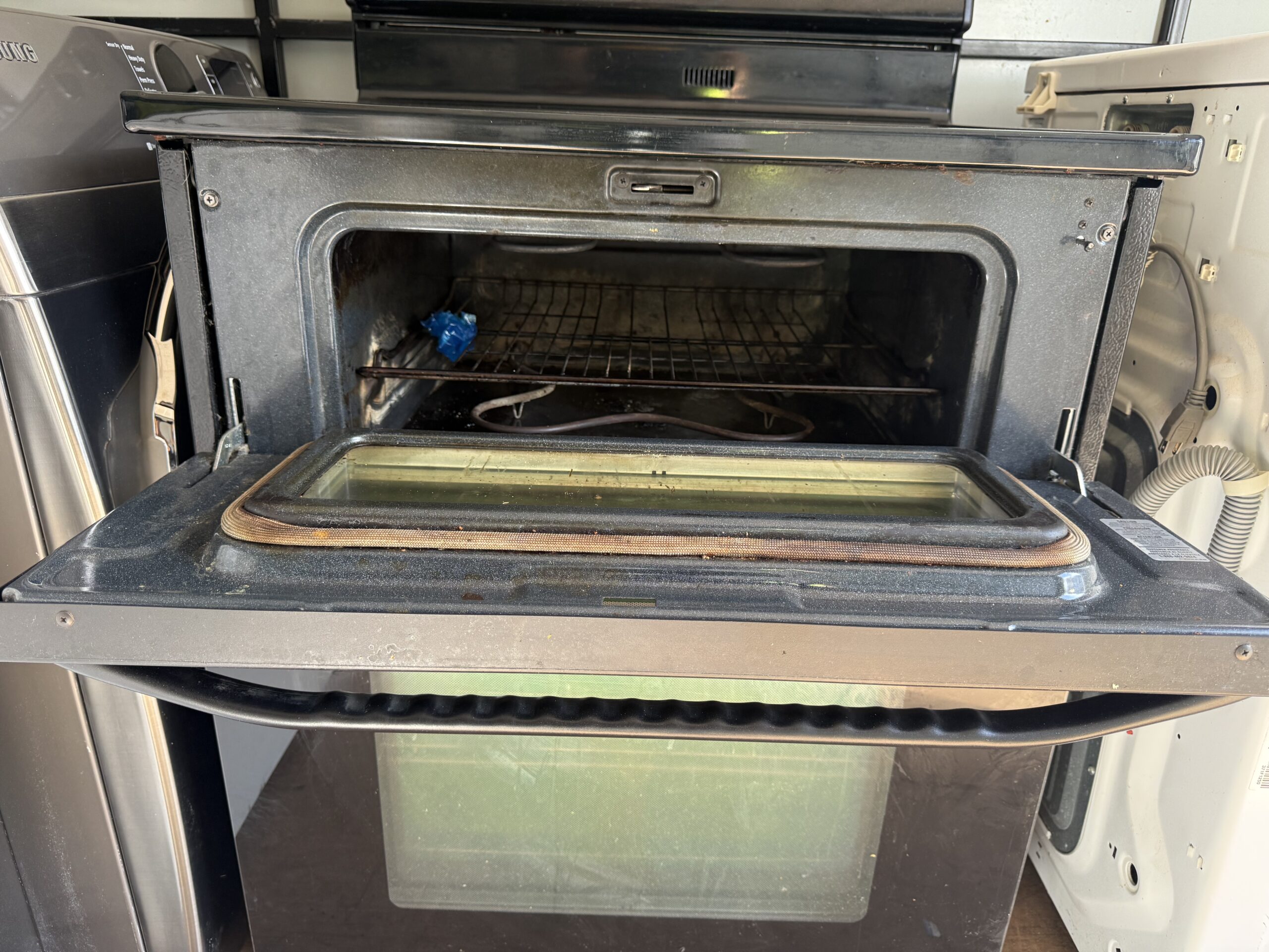 Maytag Gemini Black Double Oven Electric Range with Glass Cooktop - Image 5