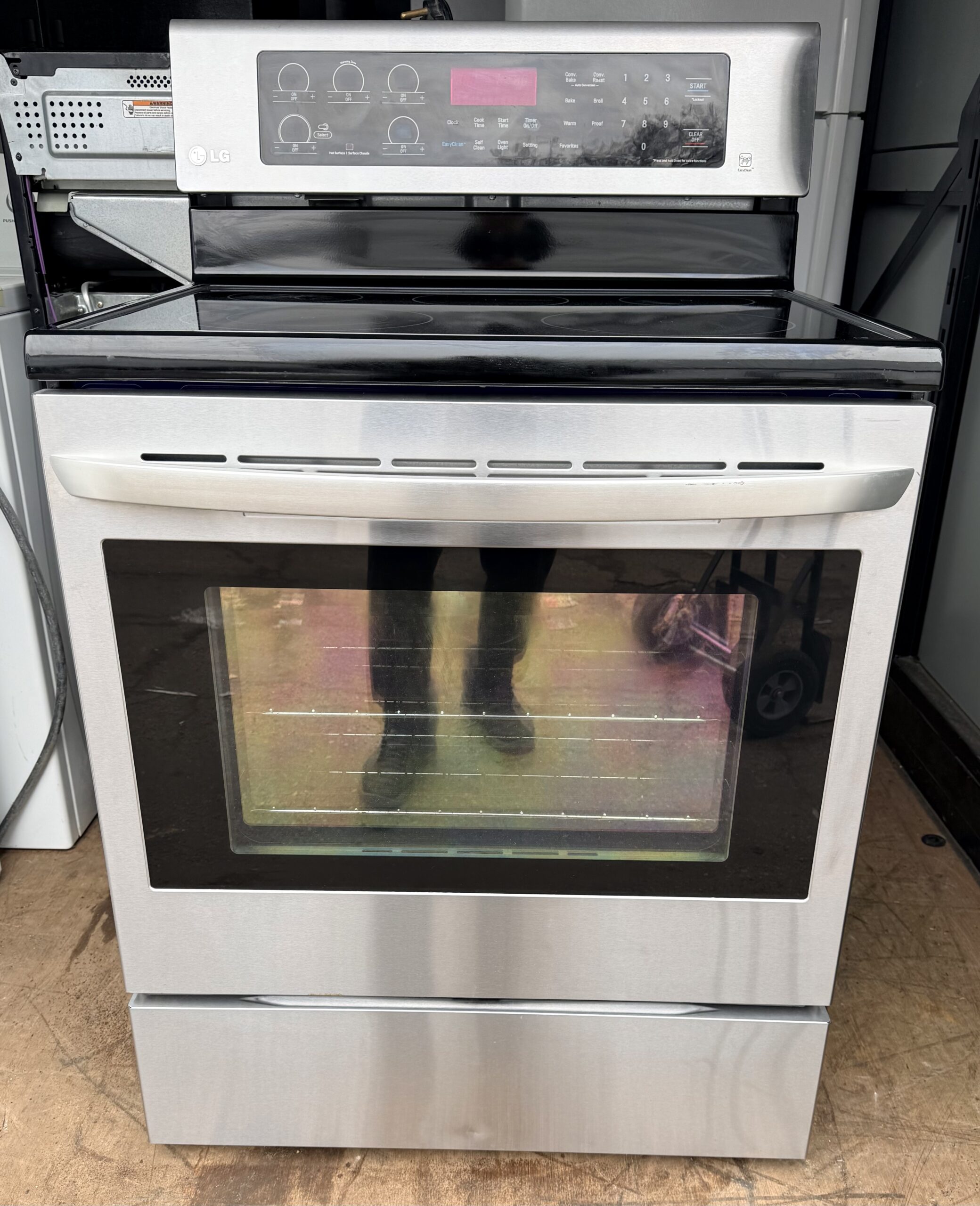 LG Stainless Steel Sleek Glass Cooktop Electric Range