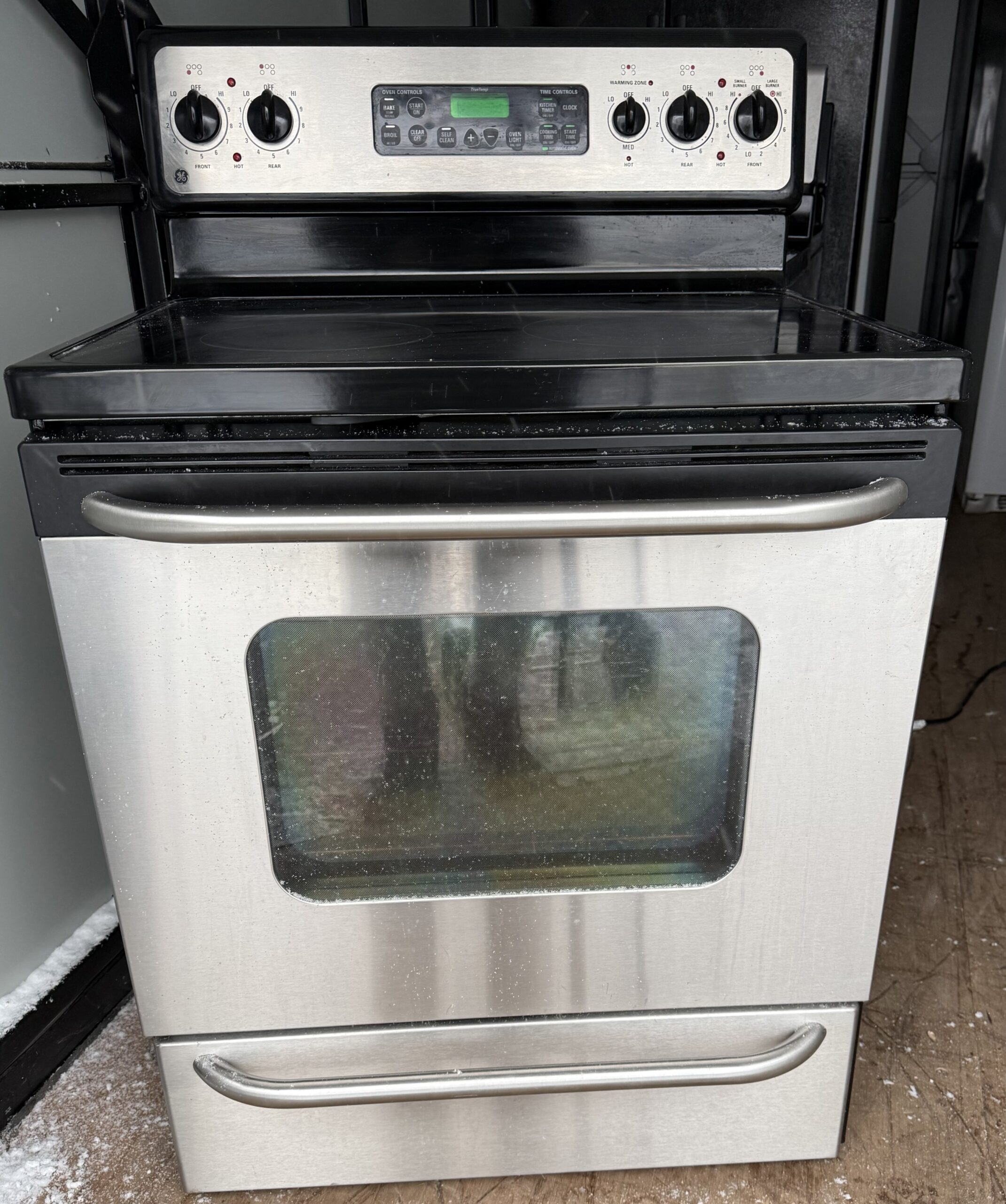 GE 30-inch Stainless Steel Glass Cooktop Electric Range