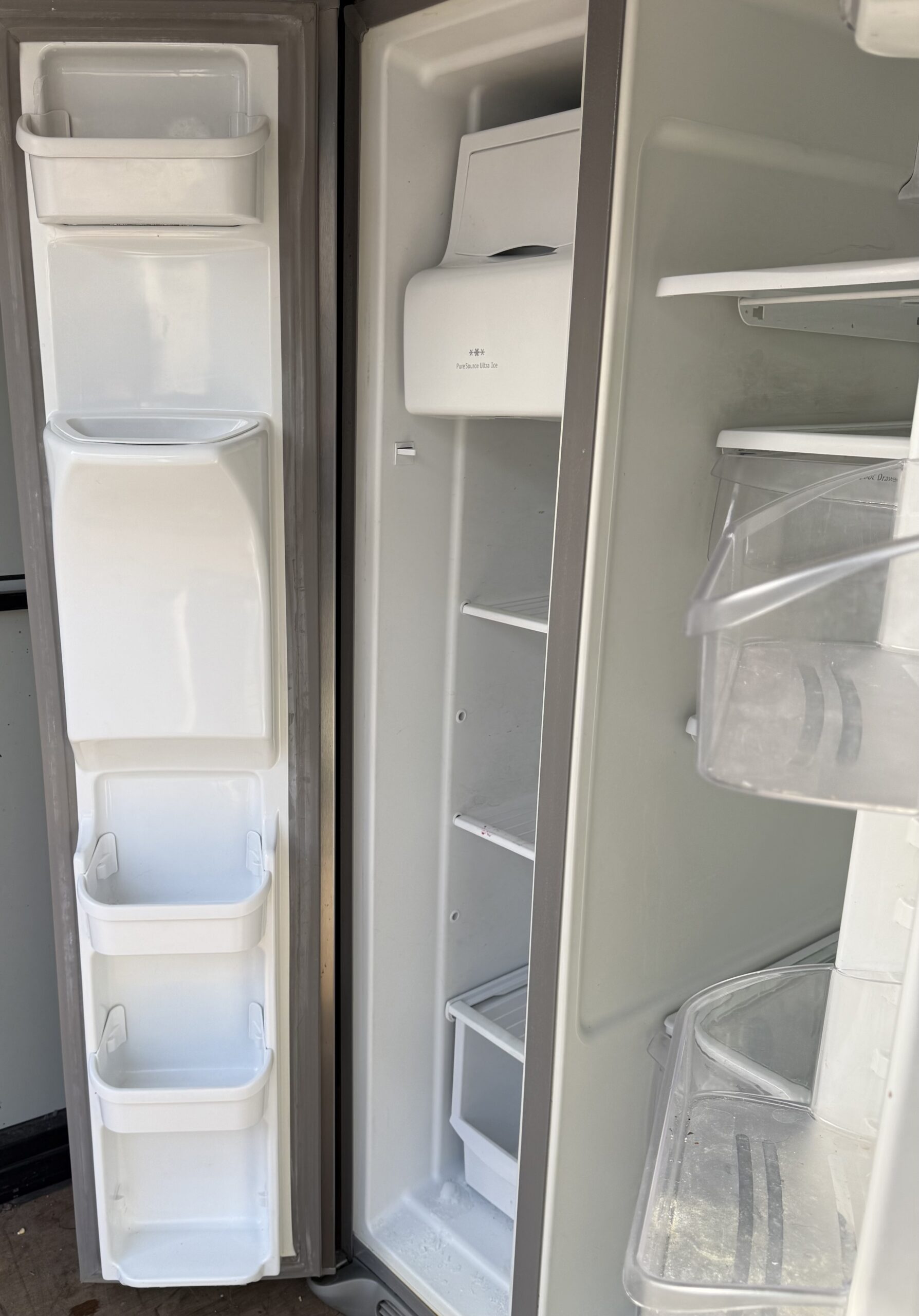 Frigidaire Side-by-Side Refrigerator – Clean, Cold, Ready to Use - Image 2