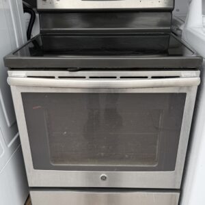 GE Electric Range – Stainless Steel – Clean and Fully Working