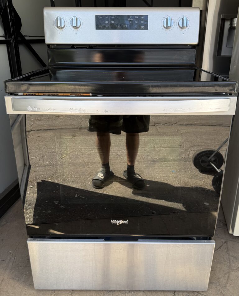 Whirlpool electric range stainless steel with smoothtop, front view