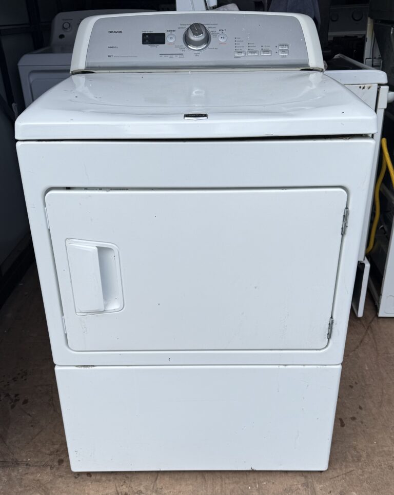 Maytag Electric Dryer 7.4 cu ft White — Front View