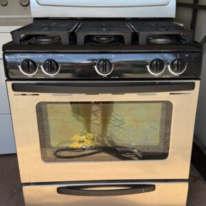 Whirlpool 5-burner gas range stainless steel — front view