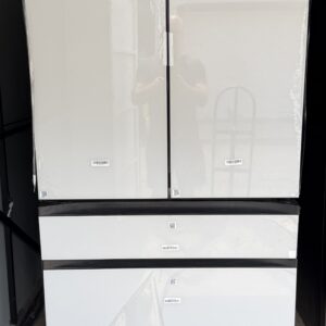 Samsung Bespoke 4-door French door refrigerator white glass — front view