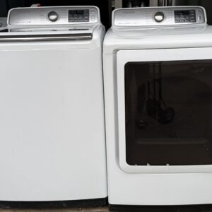 Samsung 5.0 cu ft Top-Load Washer & Electric Dryer Set — White