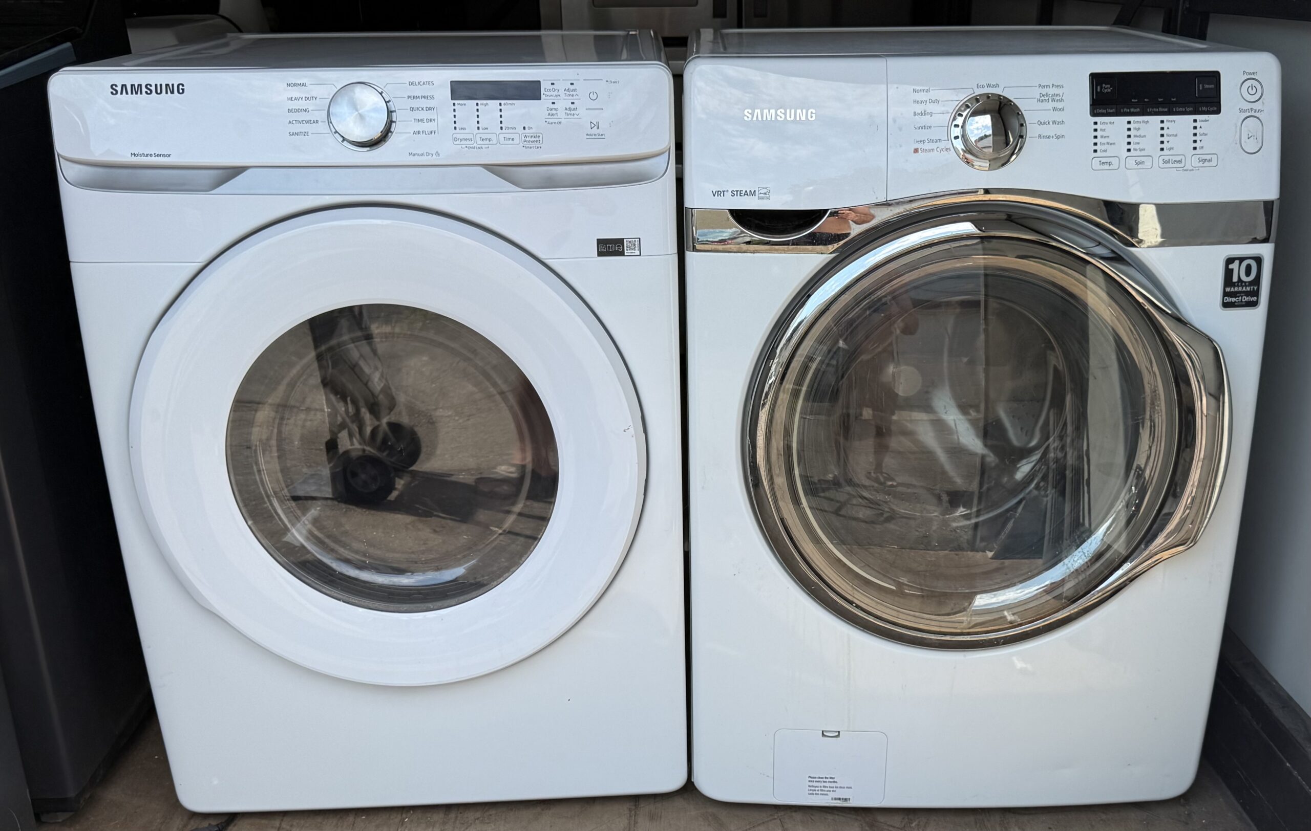 Samsung front-load washer and gas dryer set white — front view