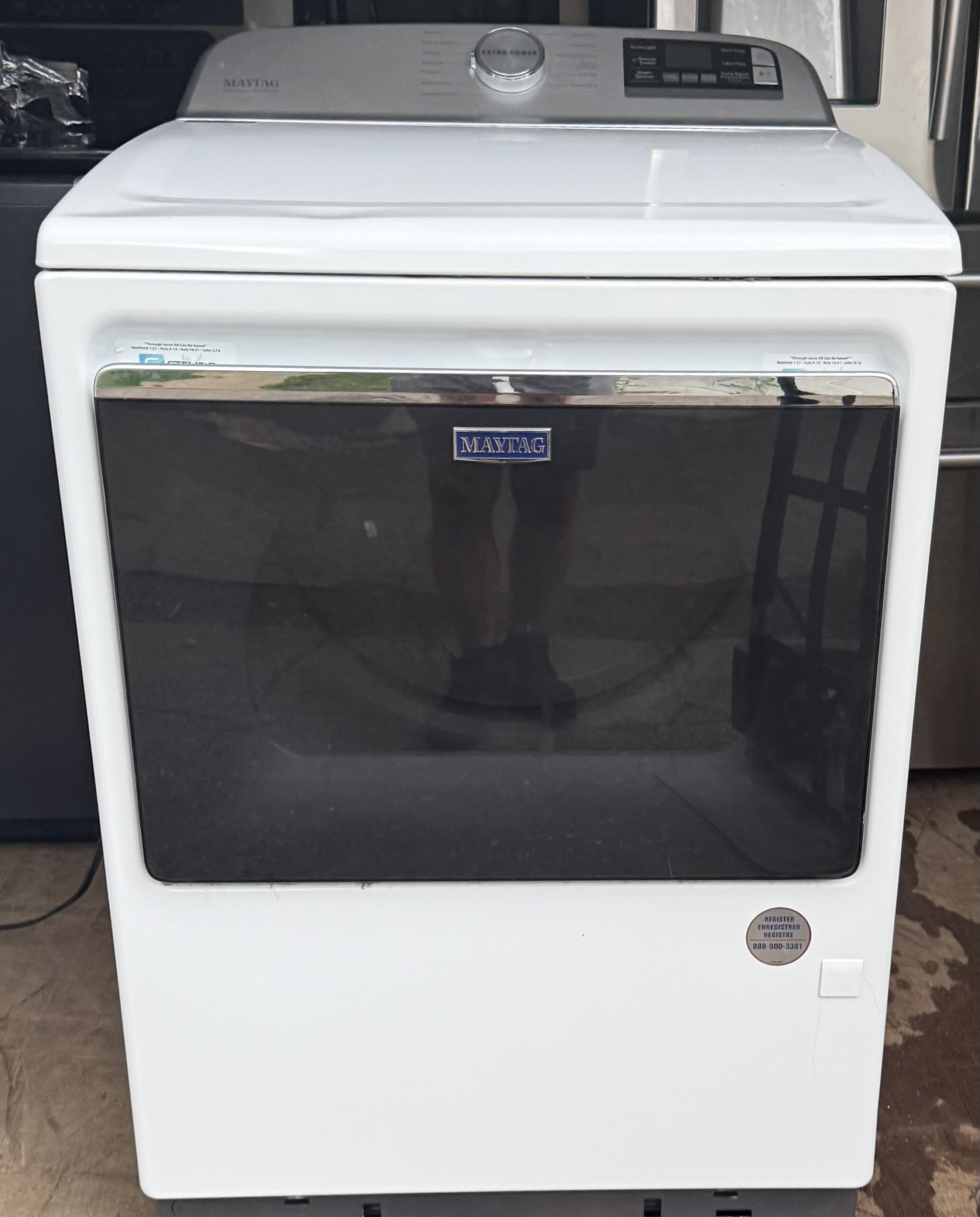 Maytag 7.4 cu ft Smart Gas Dryer — White, Extra Power