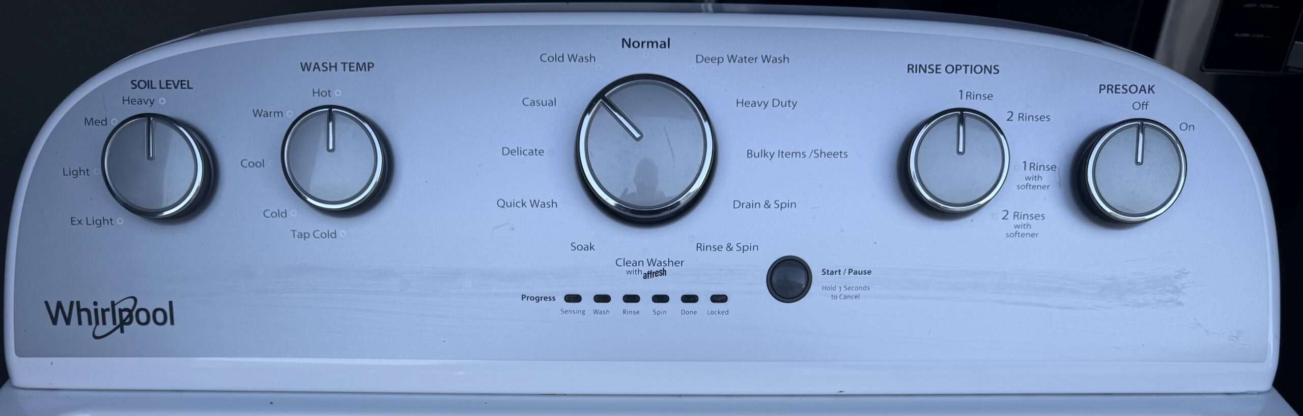 Whirlpool 4.3 cu ft Top-Load Washer with Agitator — White - Image 2