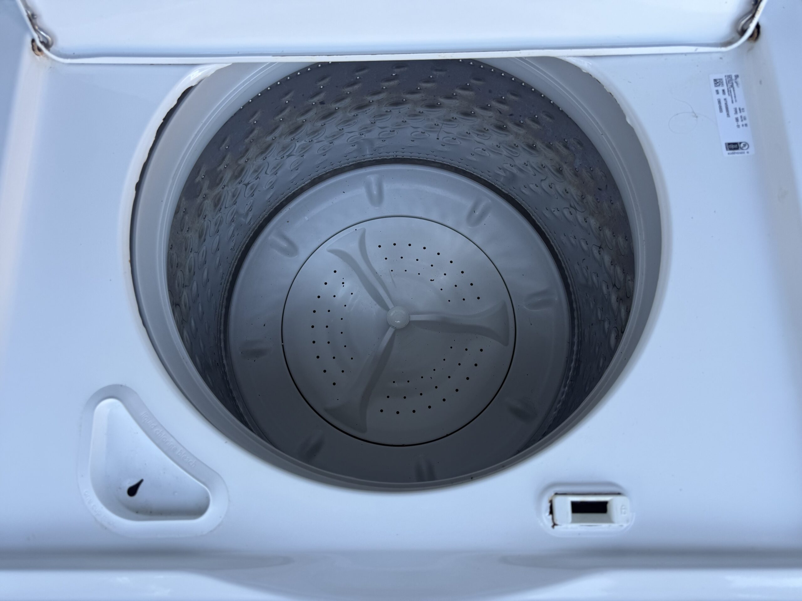 Whirlpool 4.3 cu ft Top-Load Washer with Agitator — White - Image 3
