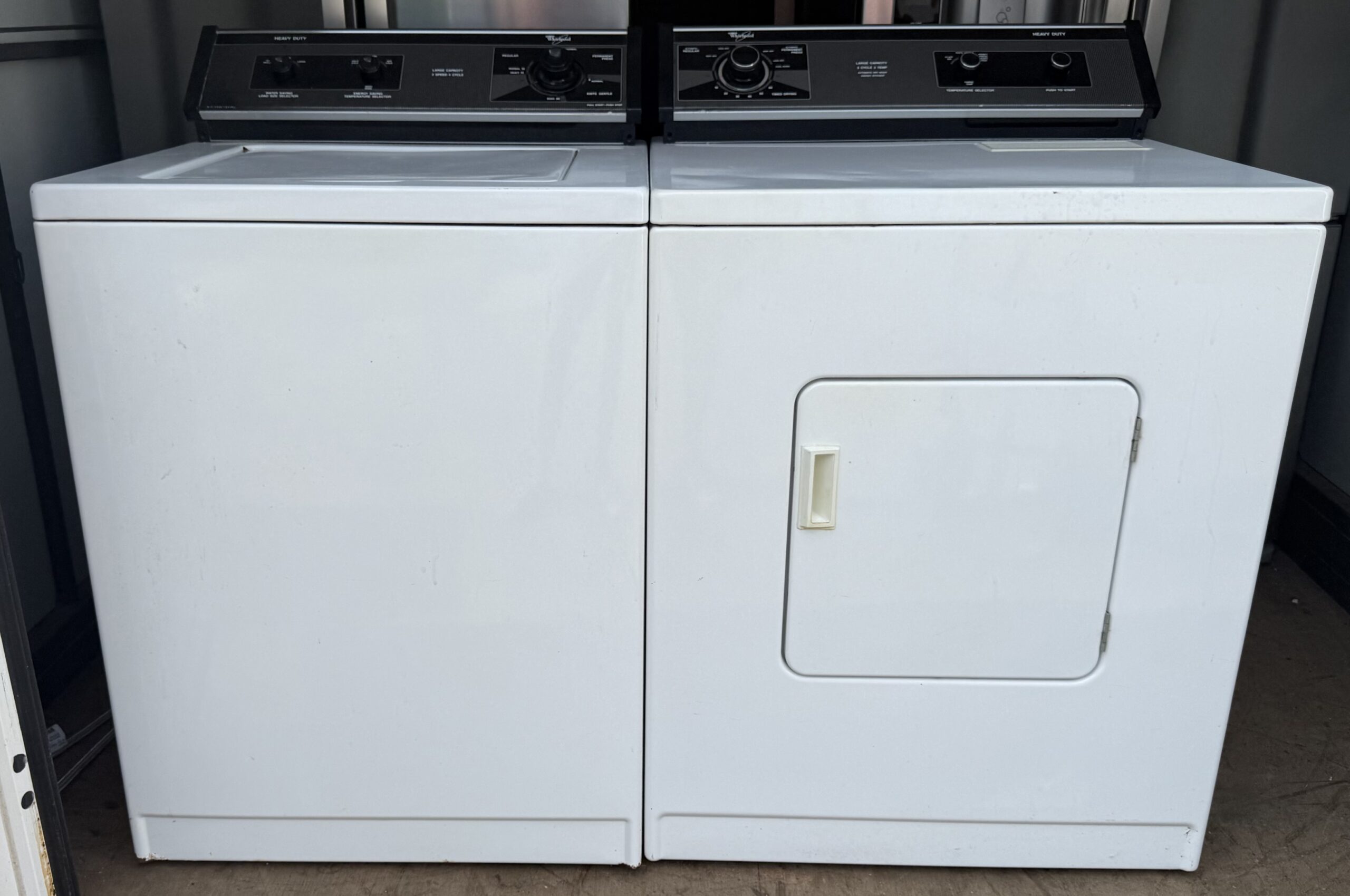 Whirlpool washer and dryer set white — front view