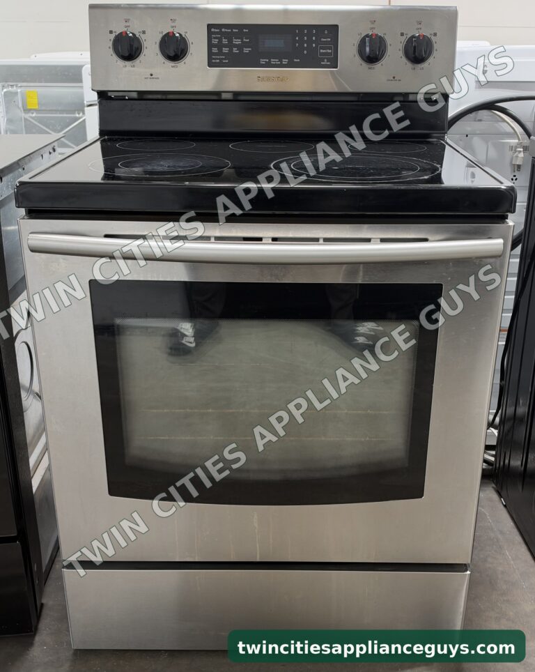 Stainless Samsung freestanding electric range, front view with smoothtop and control panel